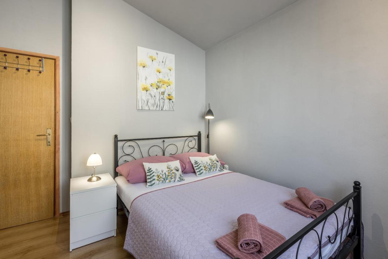 Apartment Lamaro Kastela Bagian luar foto
