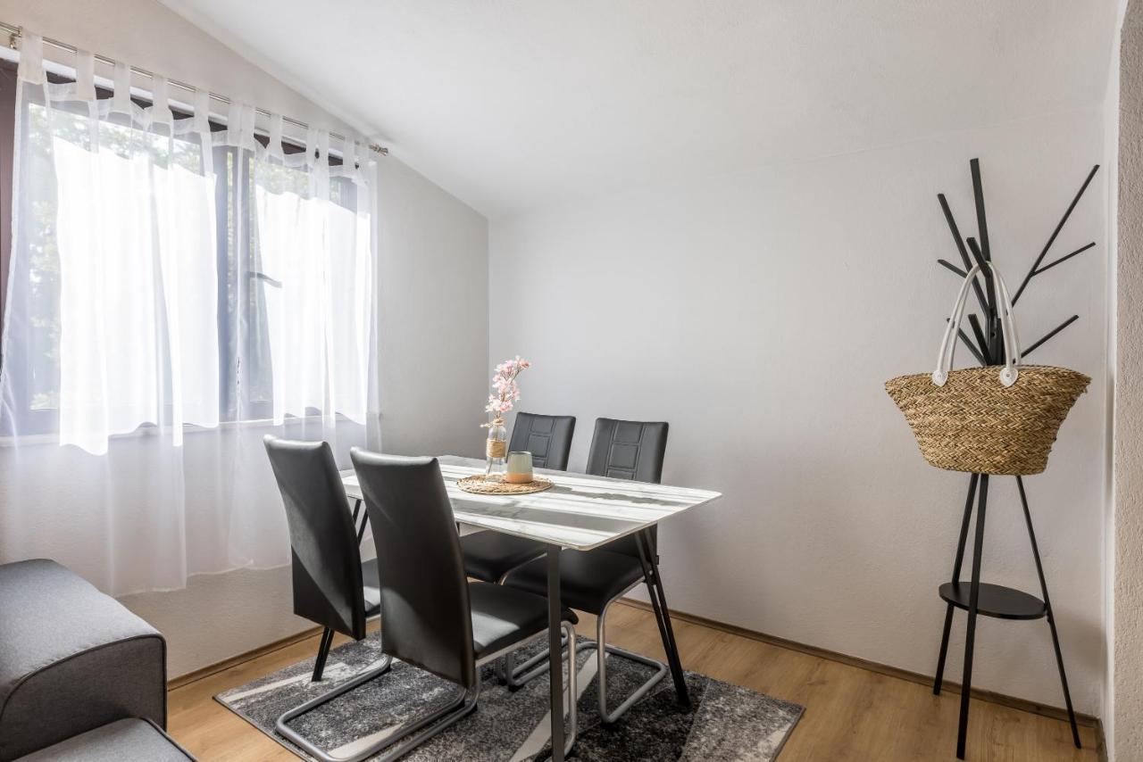 Apartment Lamaro Kastela Bagian luar foto