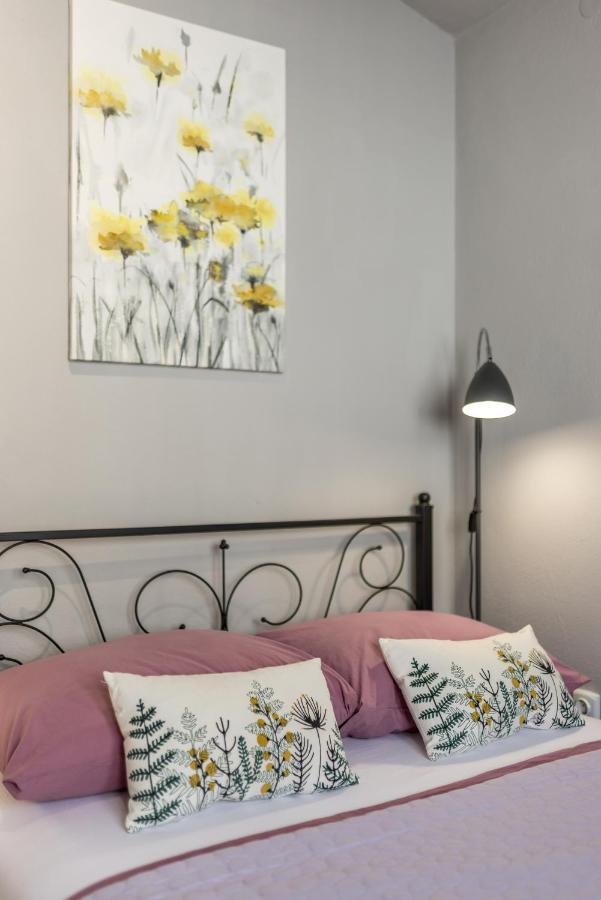Apartment Lamaro Kastela Bagian luar foto