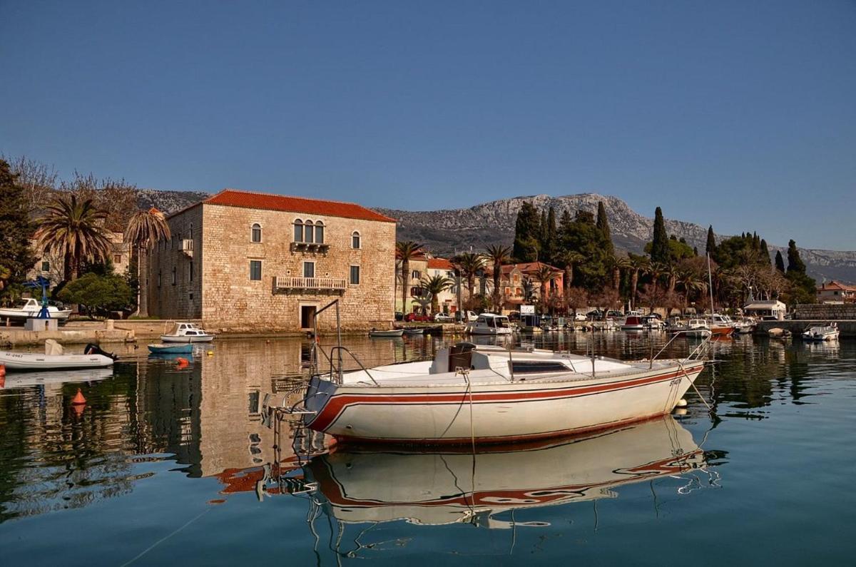 Apartment Lamaro Kastela Bagian luar foto
